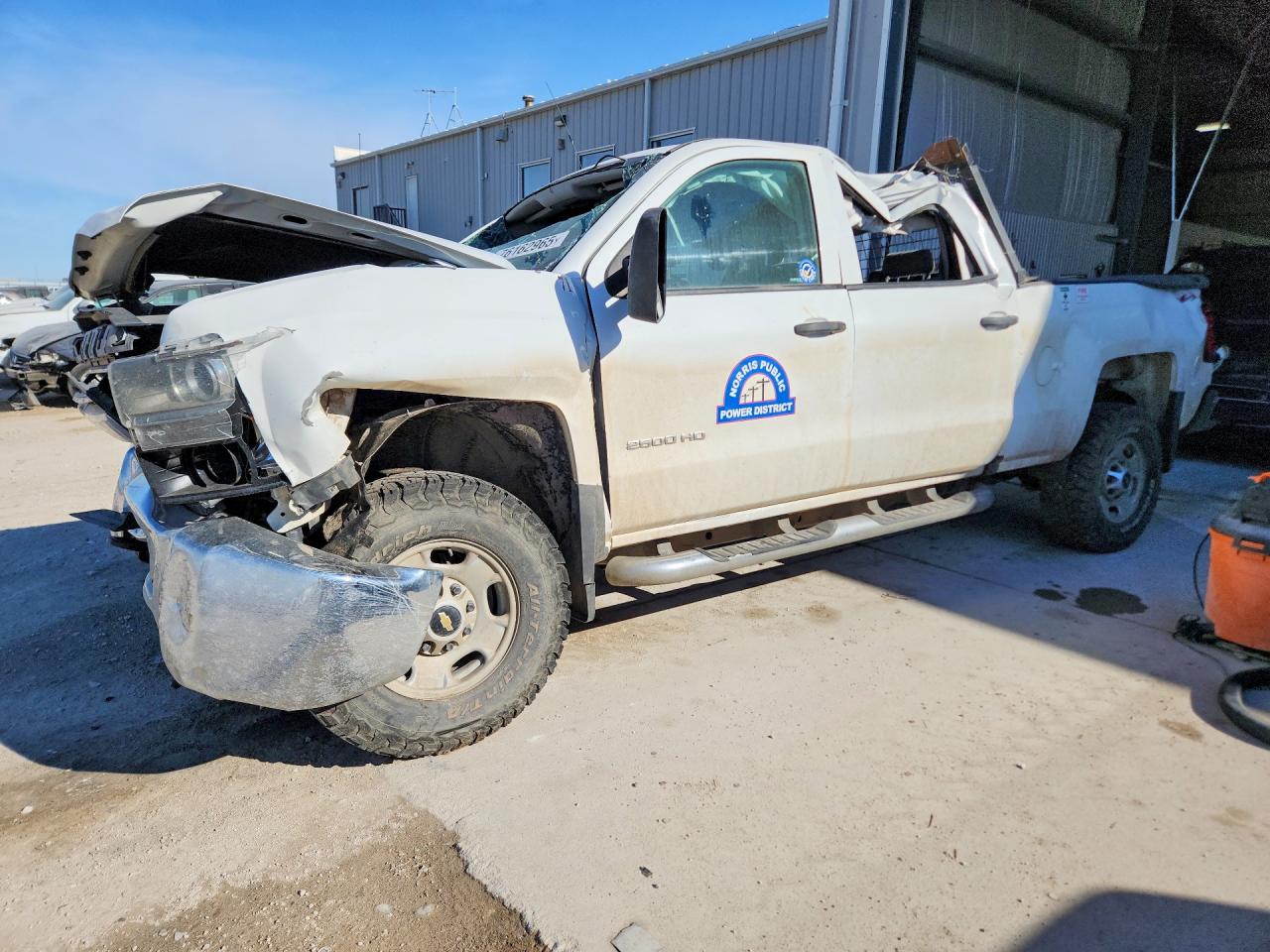 Salvage Chevrolet Silverado Image