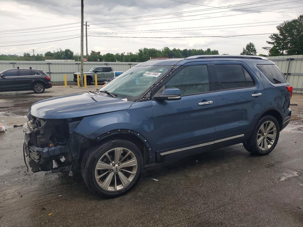 Salvage Ford Explorer Image
