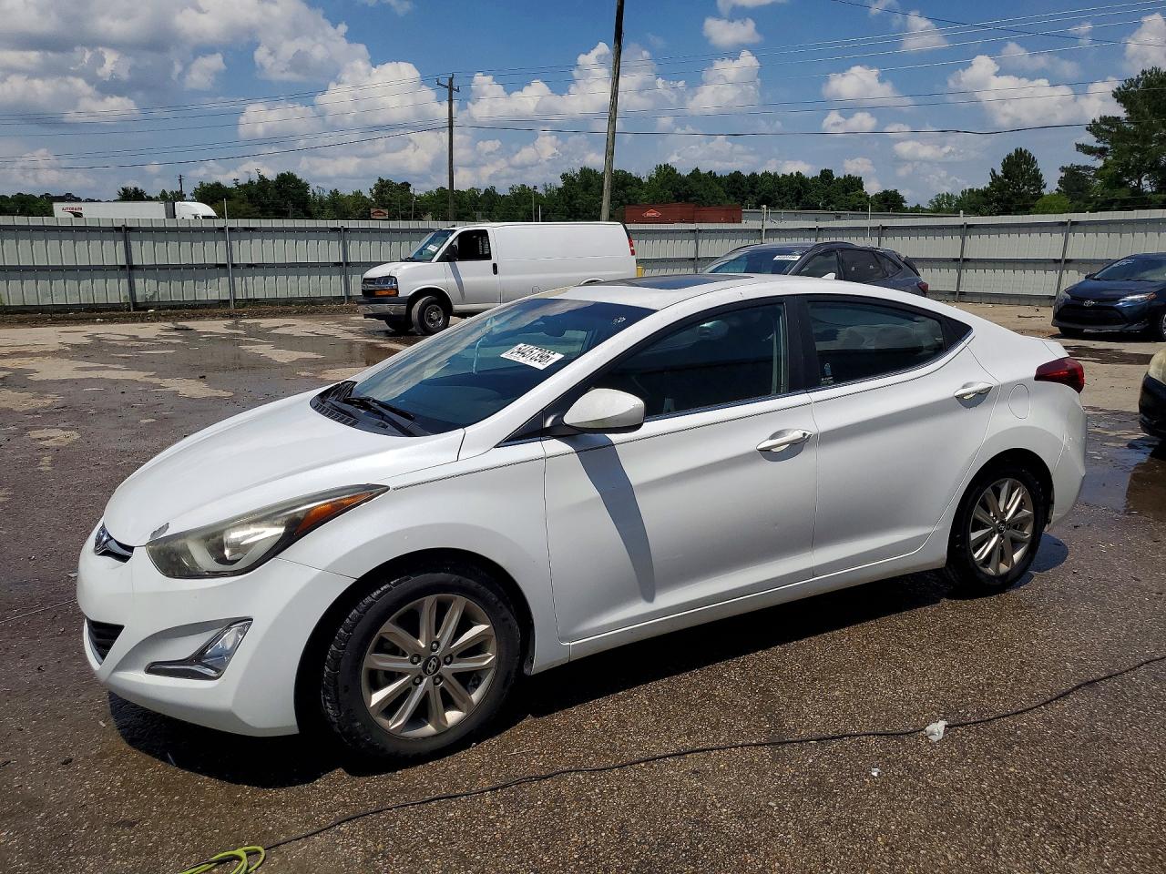 Salvage Hyundai ELANTRA Image