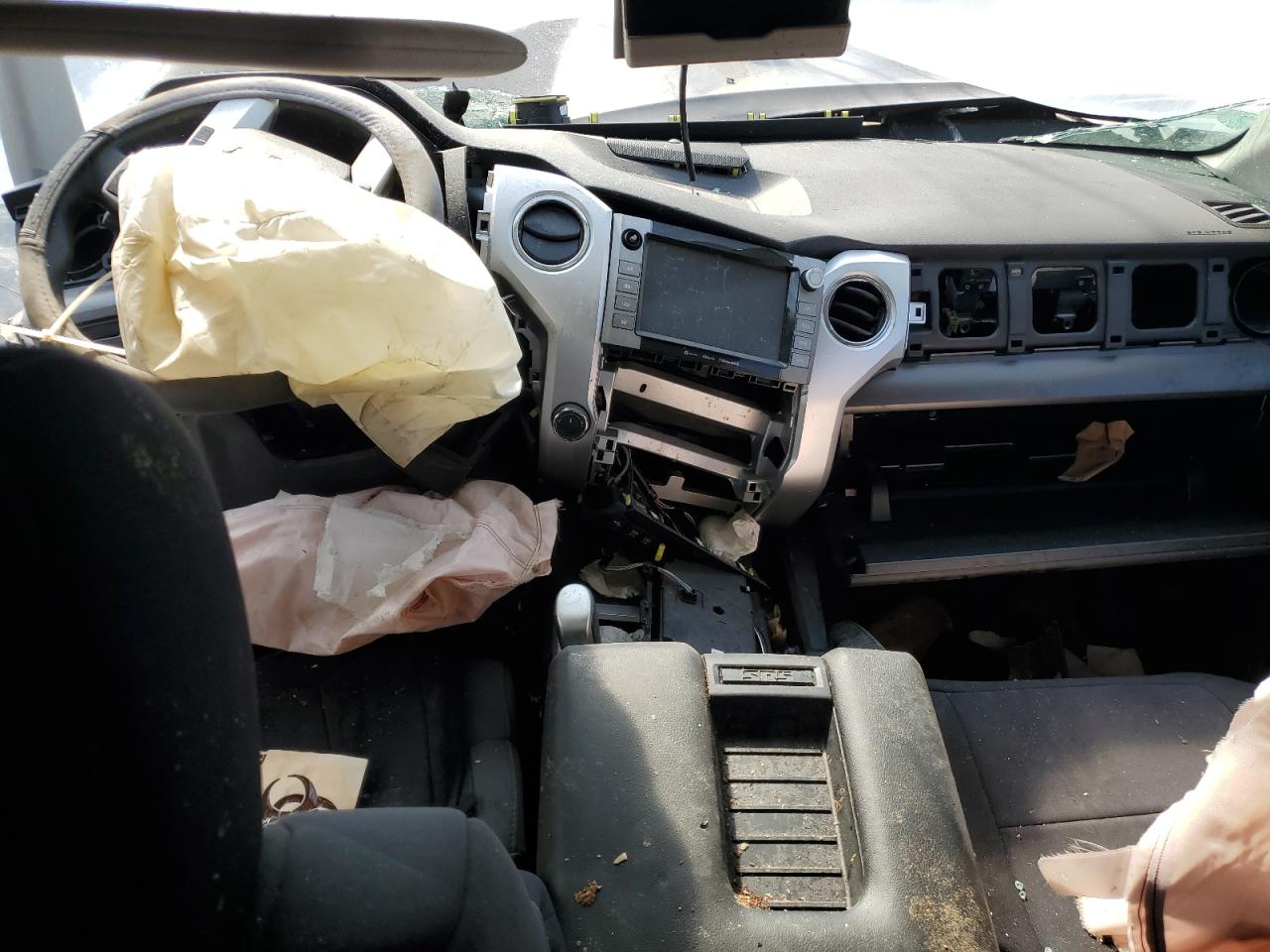 Toyota Tundra Crewmax Sr5