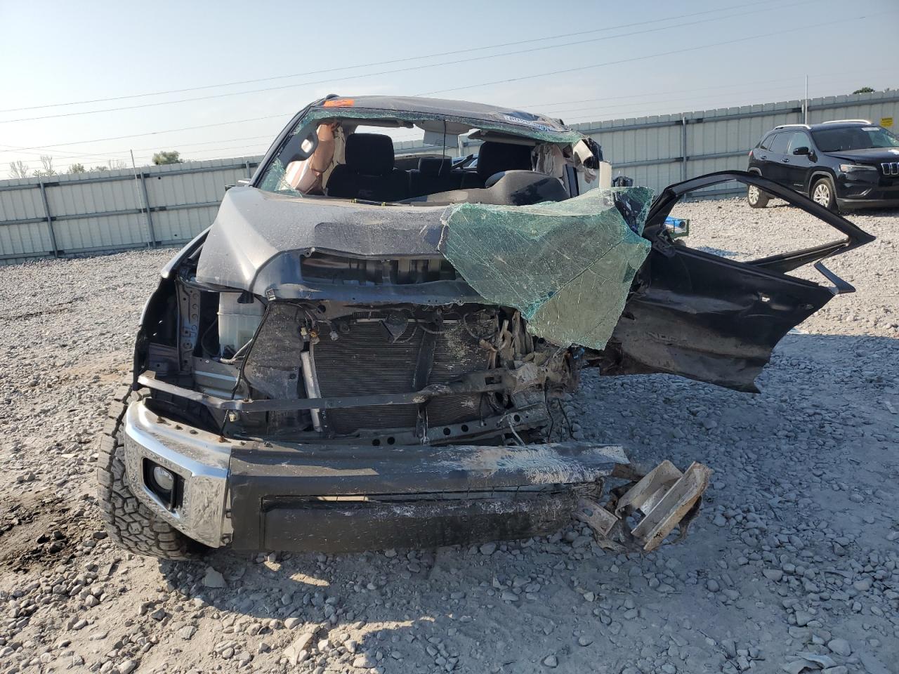 Toyota Tundra Crewmax Sr5