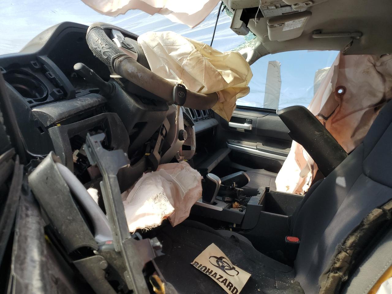 Toyota Tundra Crewmax Sr5