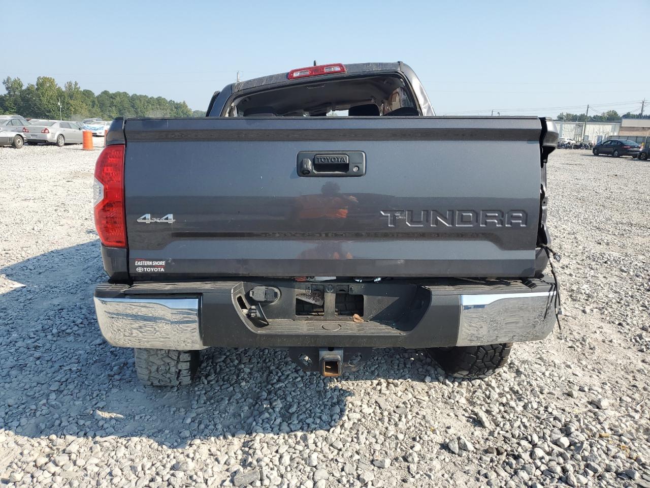 Toyota Tundra Crewmax Sr5