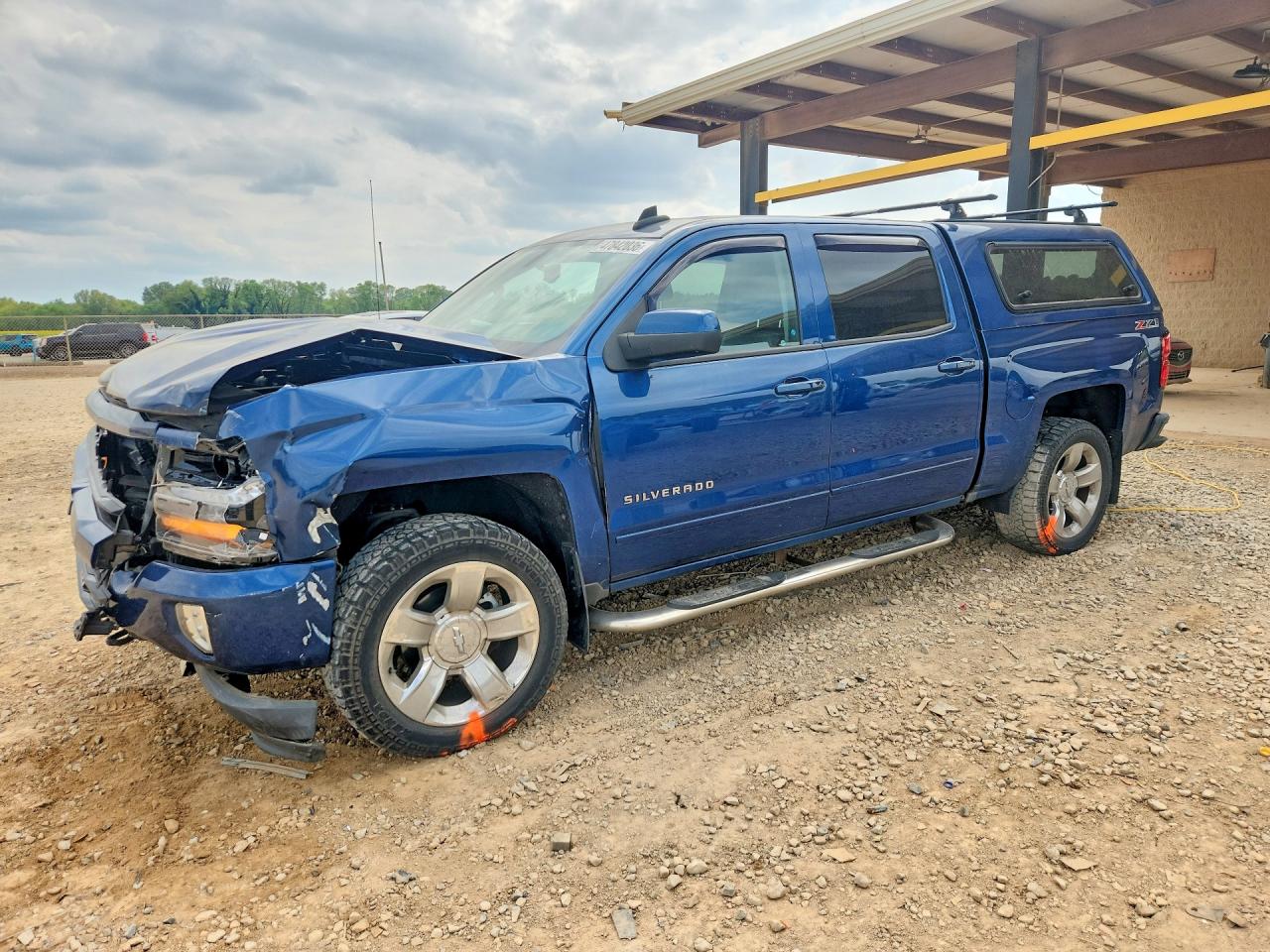 Salvage Chevrolet Silverado Image