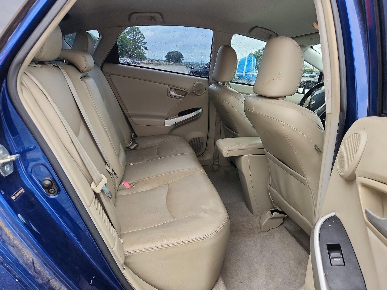 Toyota Prius V