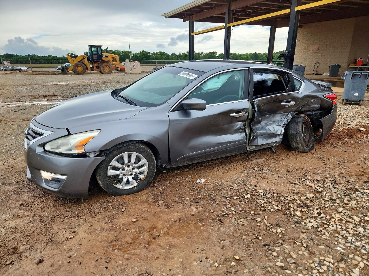 Salvage Nissan Altima Image