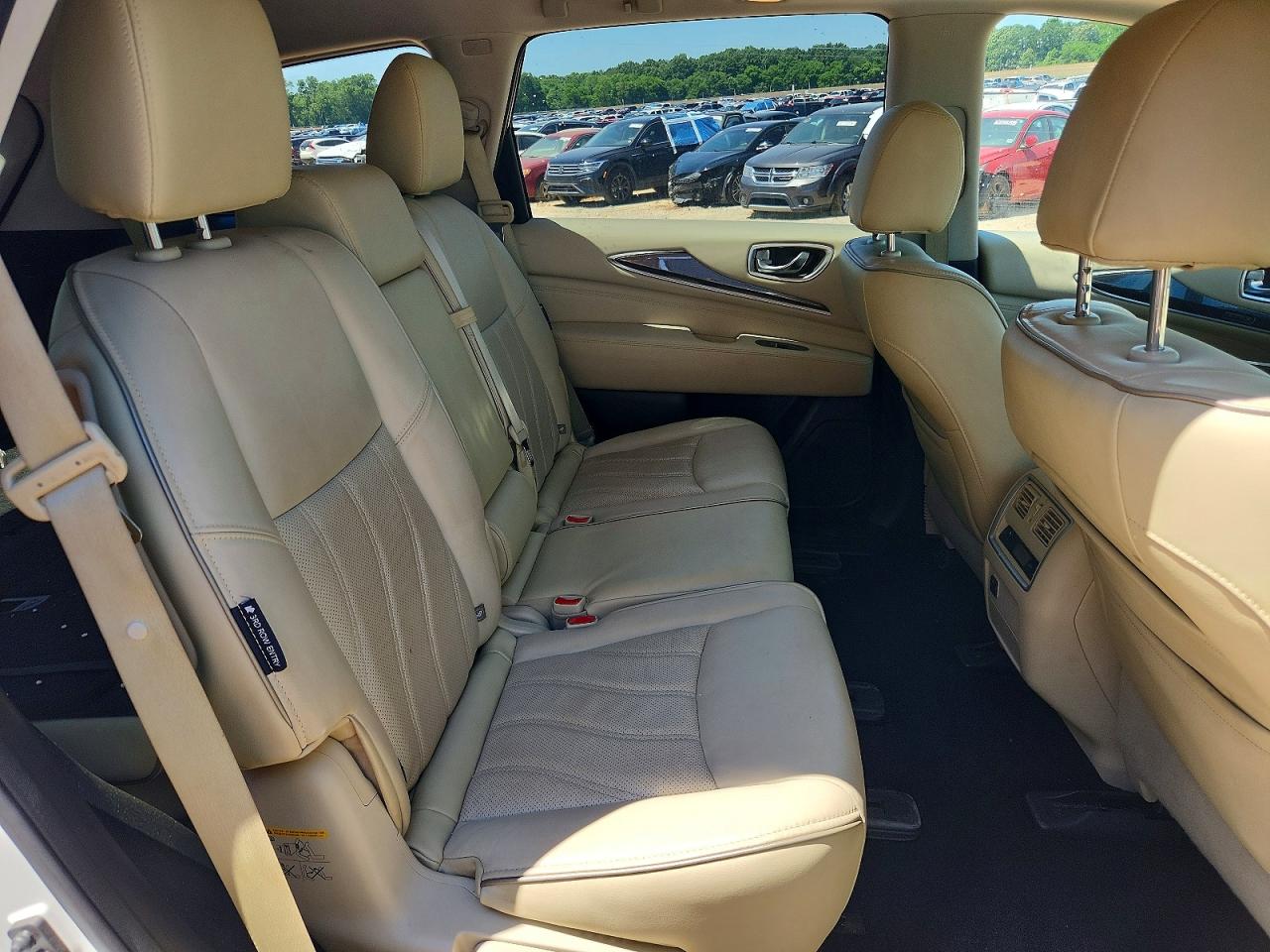 INFINITI Qx Base