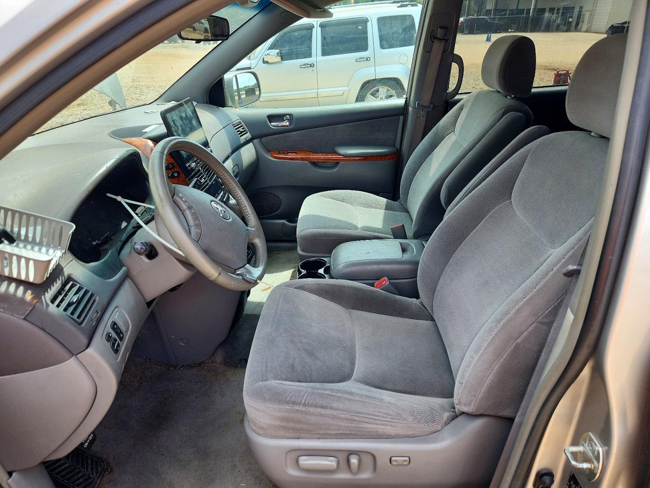 Toyota Sienna Xle 7 Passenger