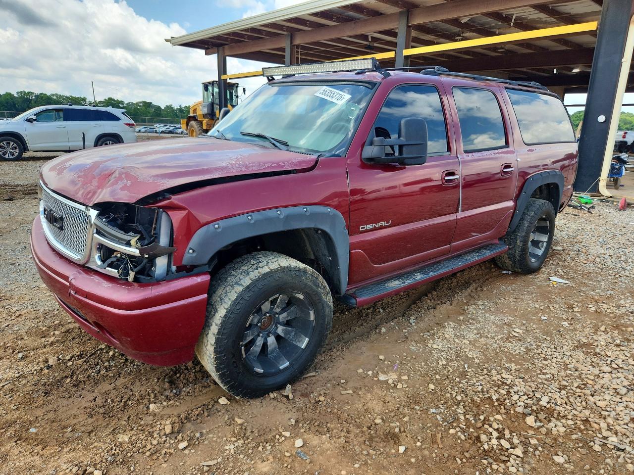 Salvage GMC Yukon Image