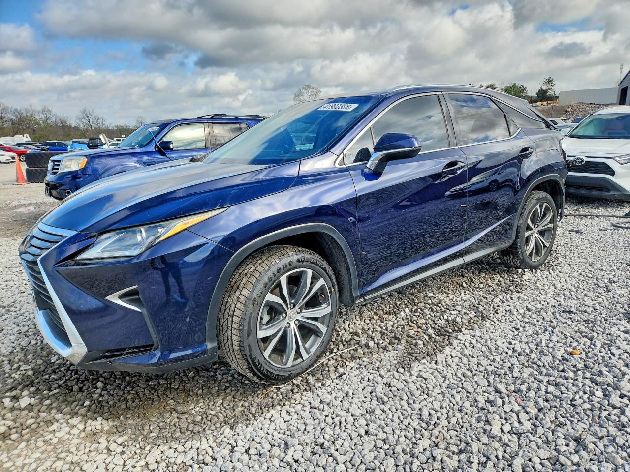 Salvage Lexus RX Image