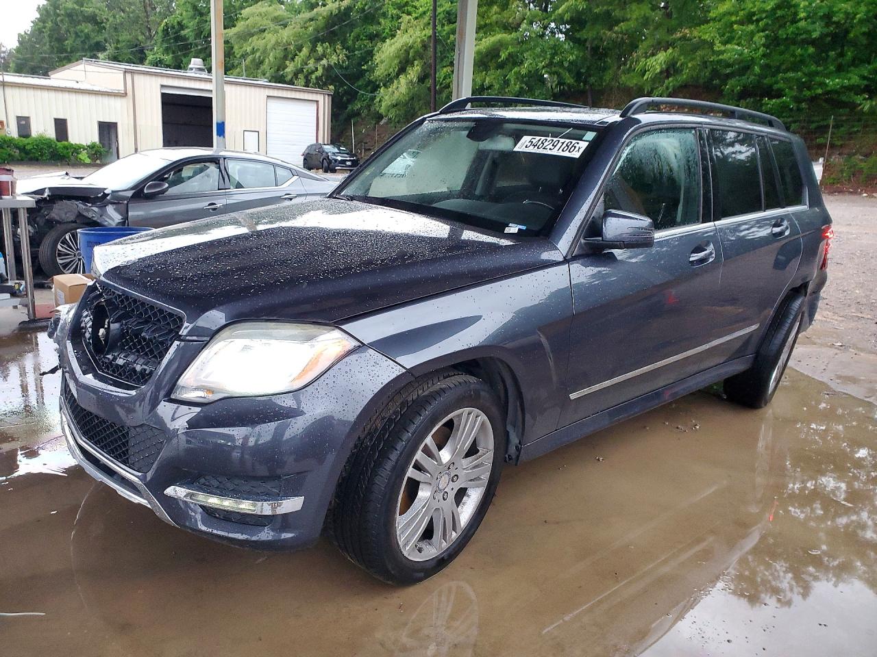 Salvage Mercedes-Benz GLK Image