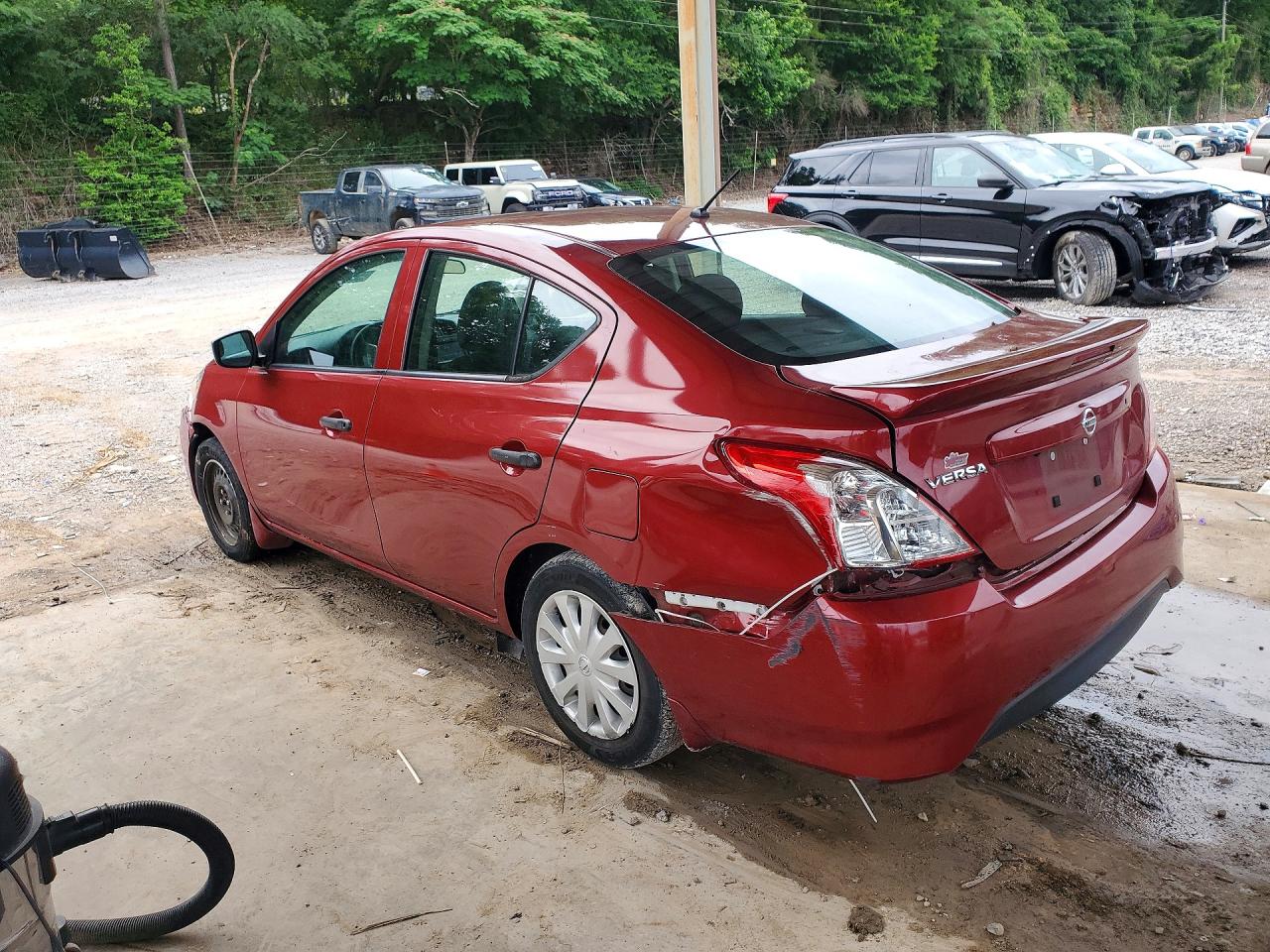 Nissan Versa S Plus