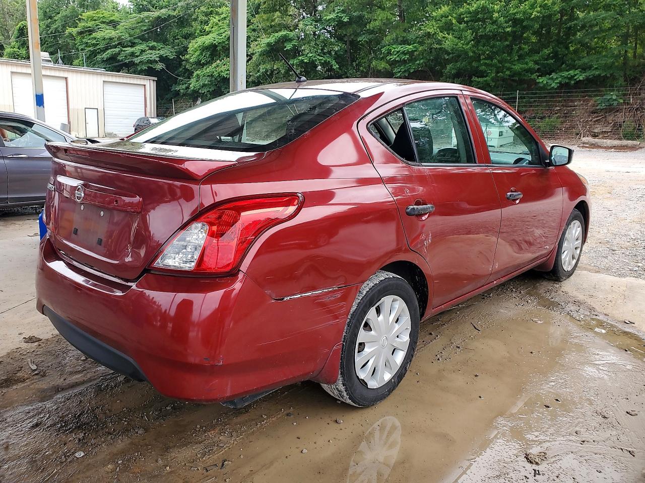 Nissan Versa S Plus