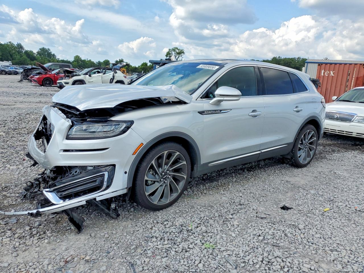Salvage Lincoln Nautilus Image