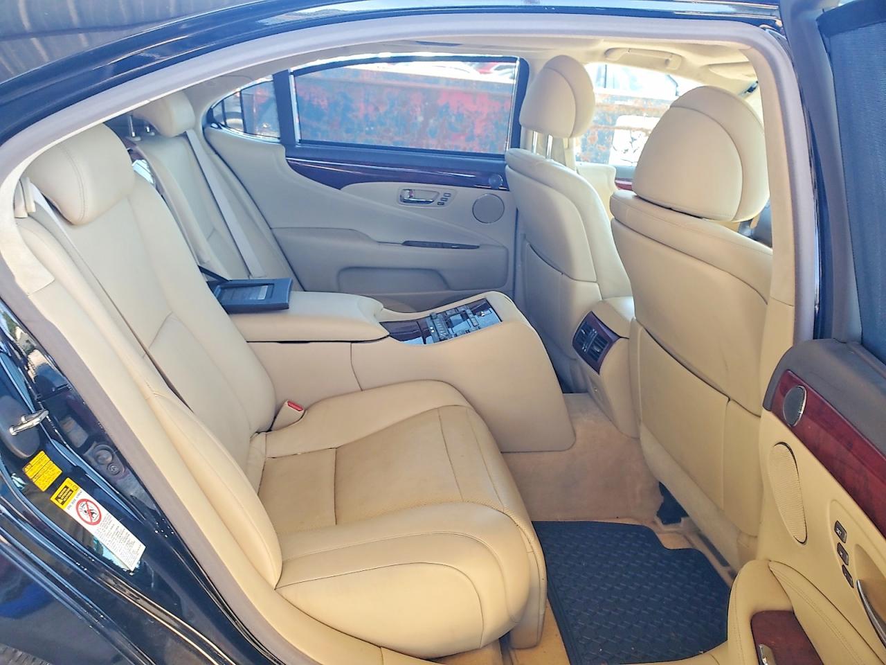 Lexus LS 460
