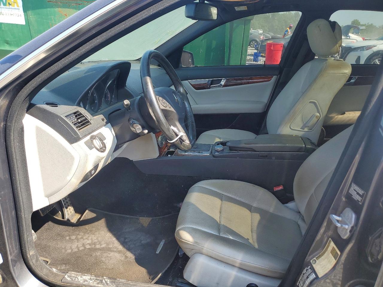 Mercedes-Benz C-Class 350