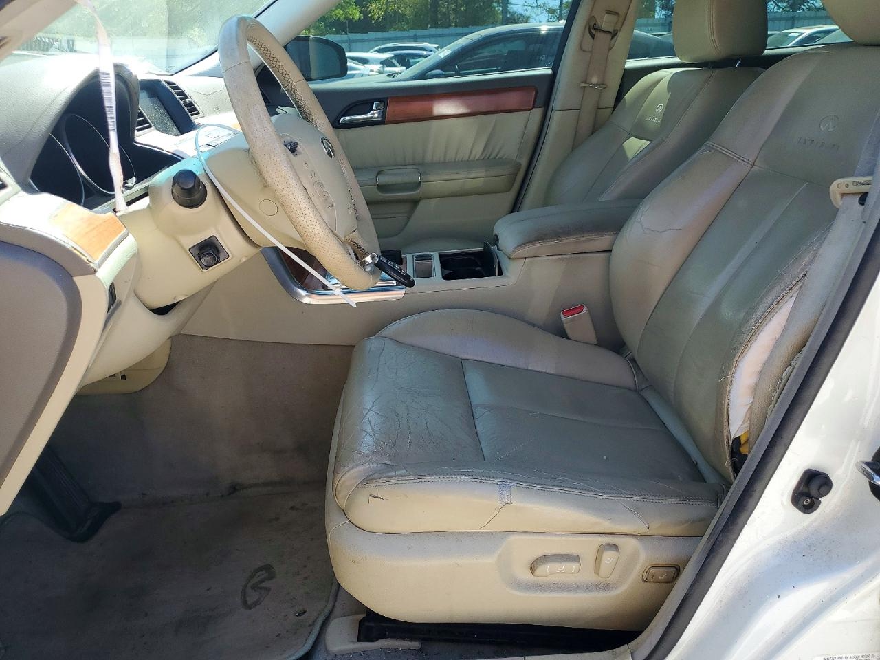 INFINITI M35 Base