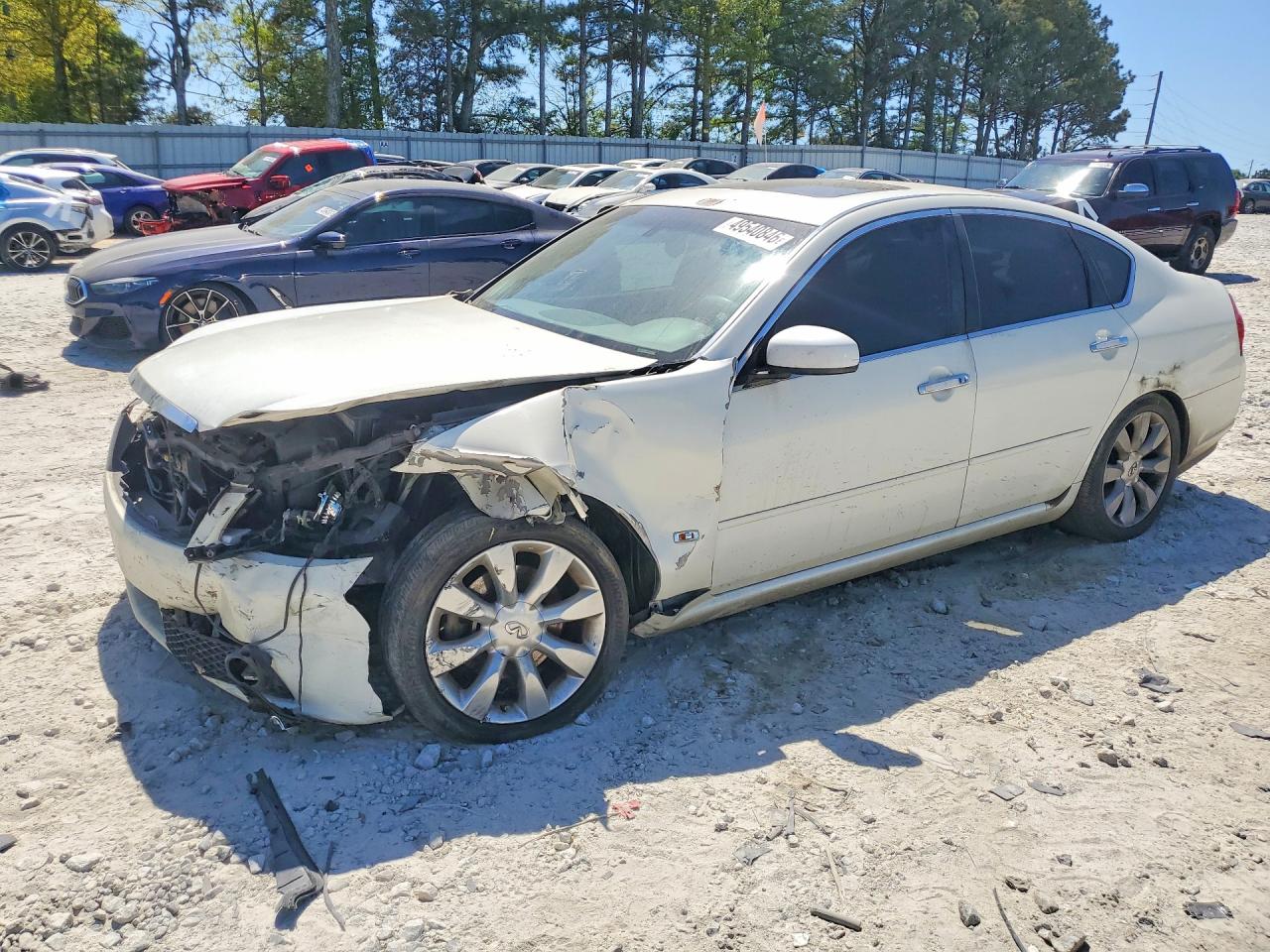 Salvage INFINITI M35 Image