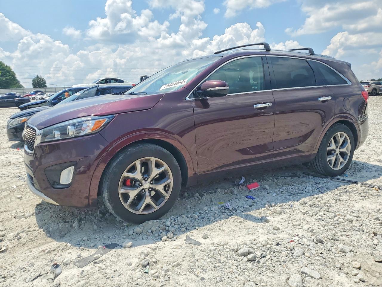 Salvage Kia Sorento Image
