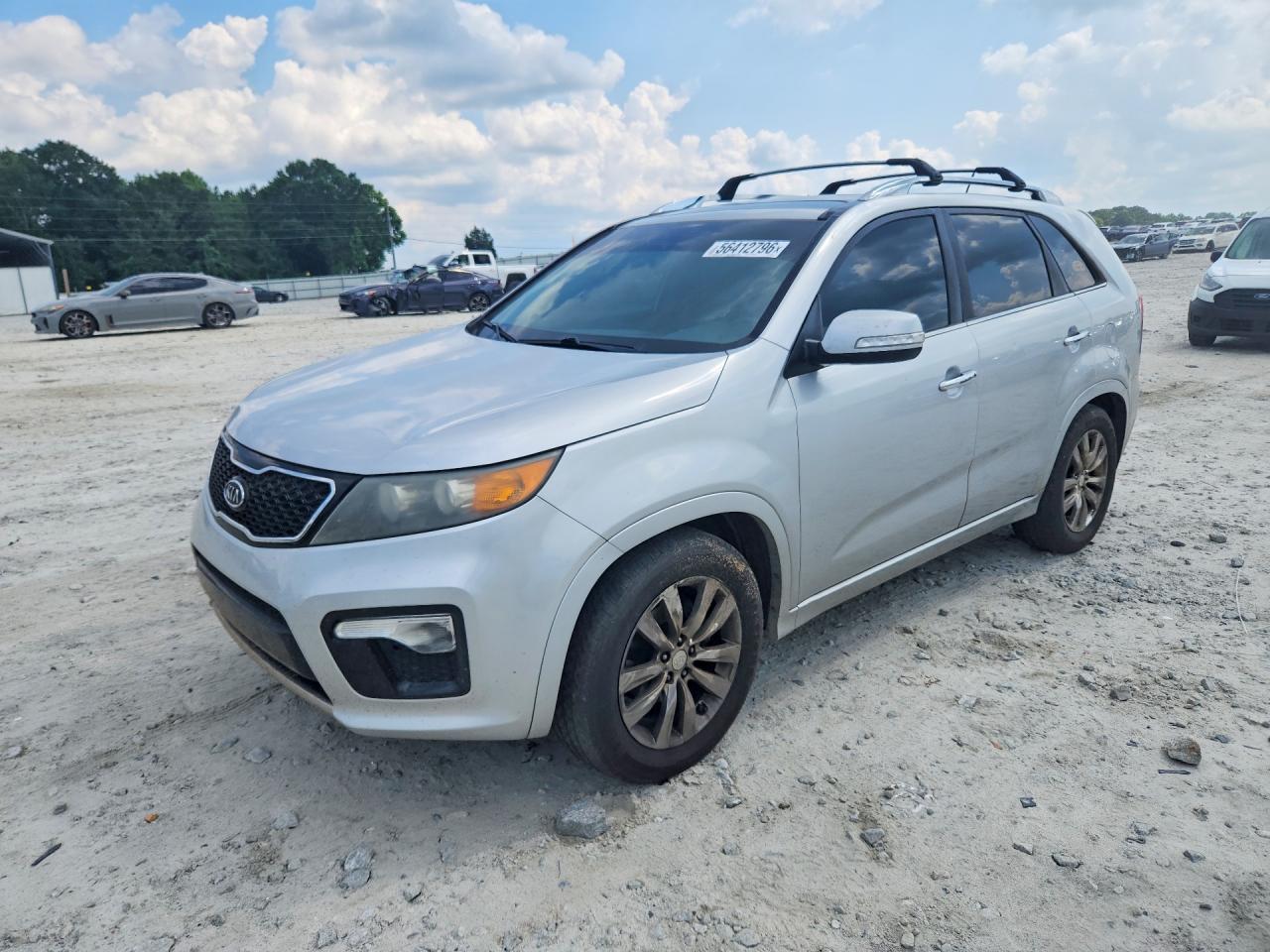 Salvage Kia Sorento Image