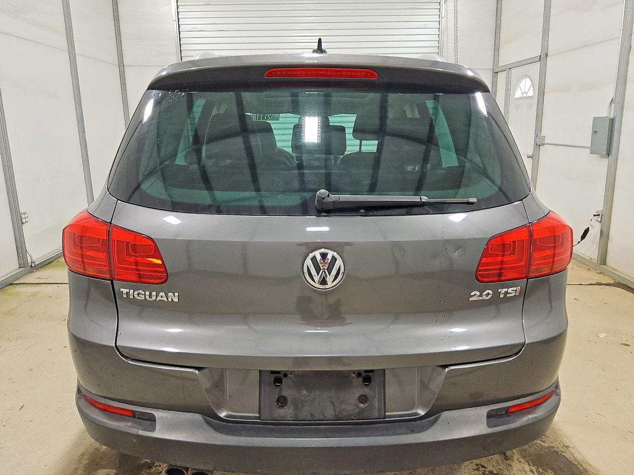 Volkswagen Tiguan S