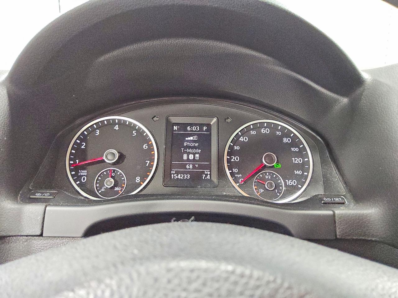 Volkswagen Tiguan S