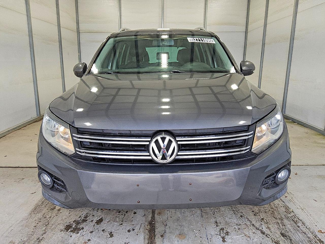 Volkswagen Tiguan S