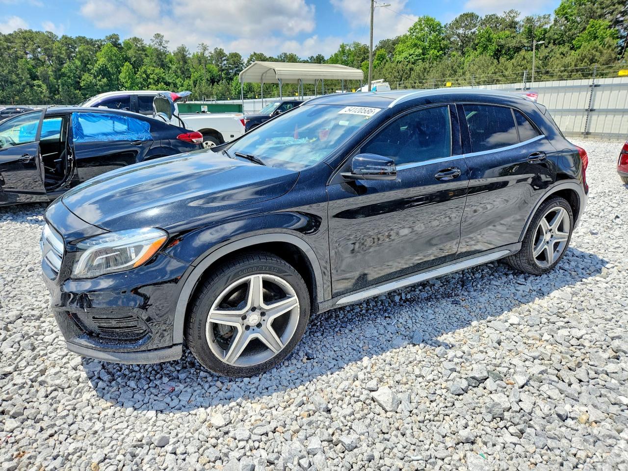 Salvage Mercedes-Benz GLA Image