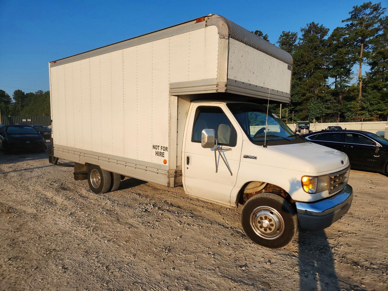 Ford Econoline E350 Cutaway Van