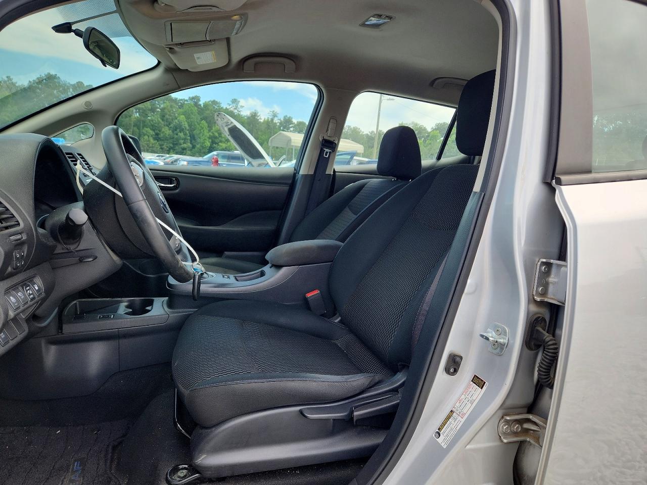 Nissan LEAF S