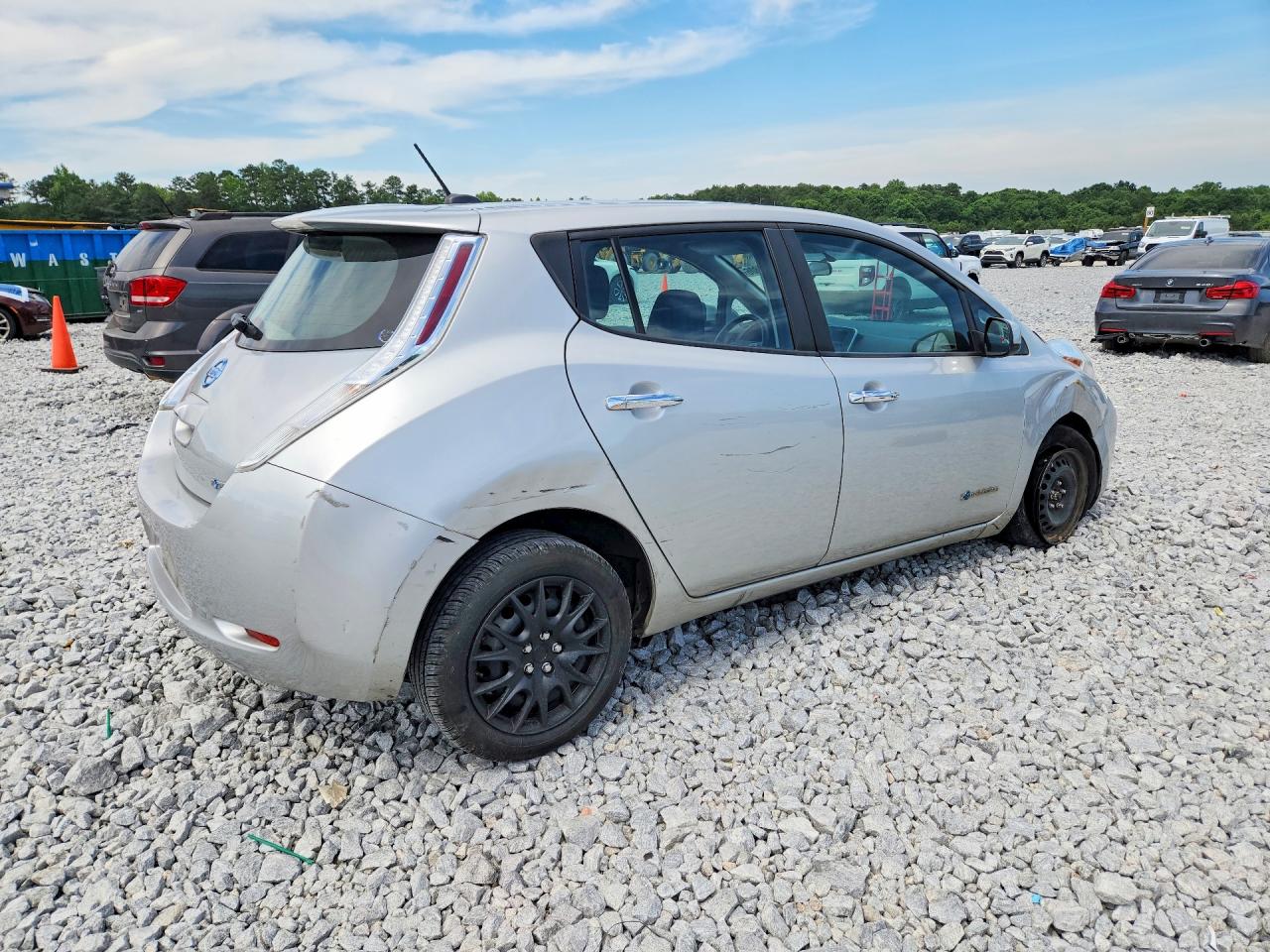 Nissan LEAF S