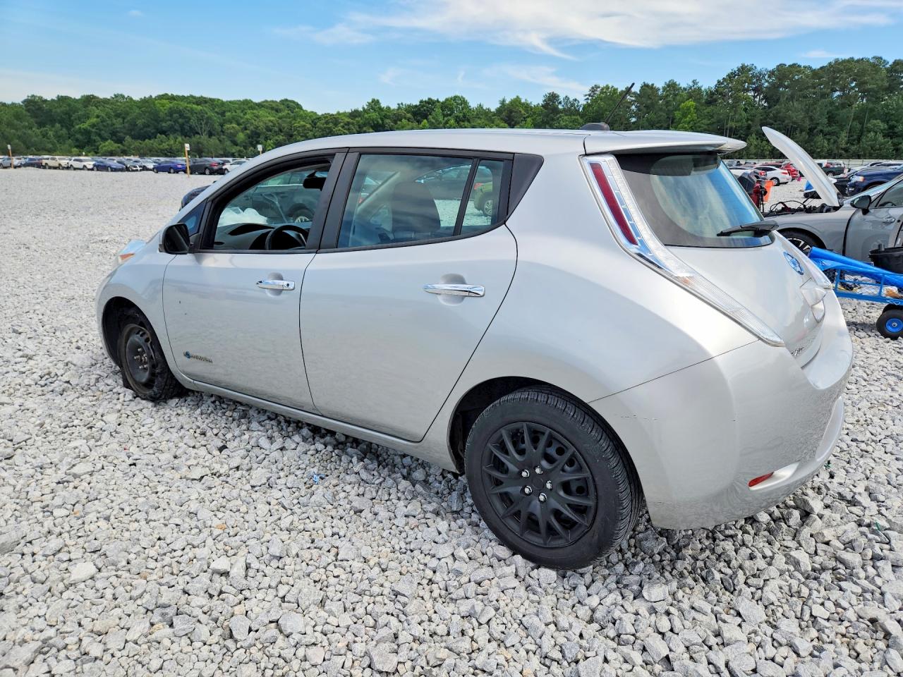 Nissan LEAF S