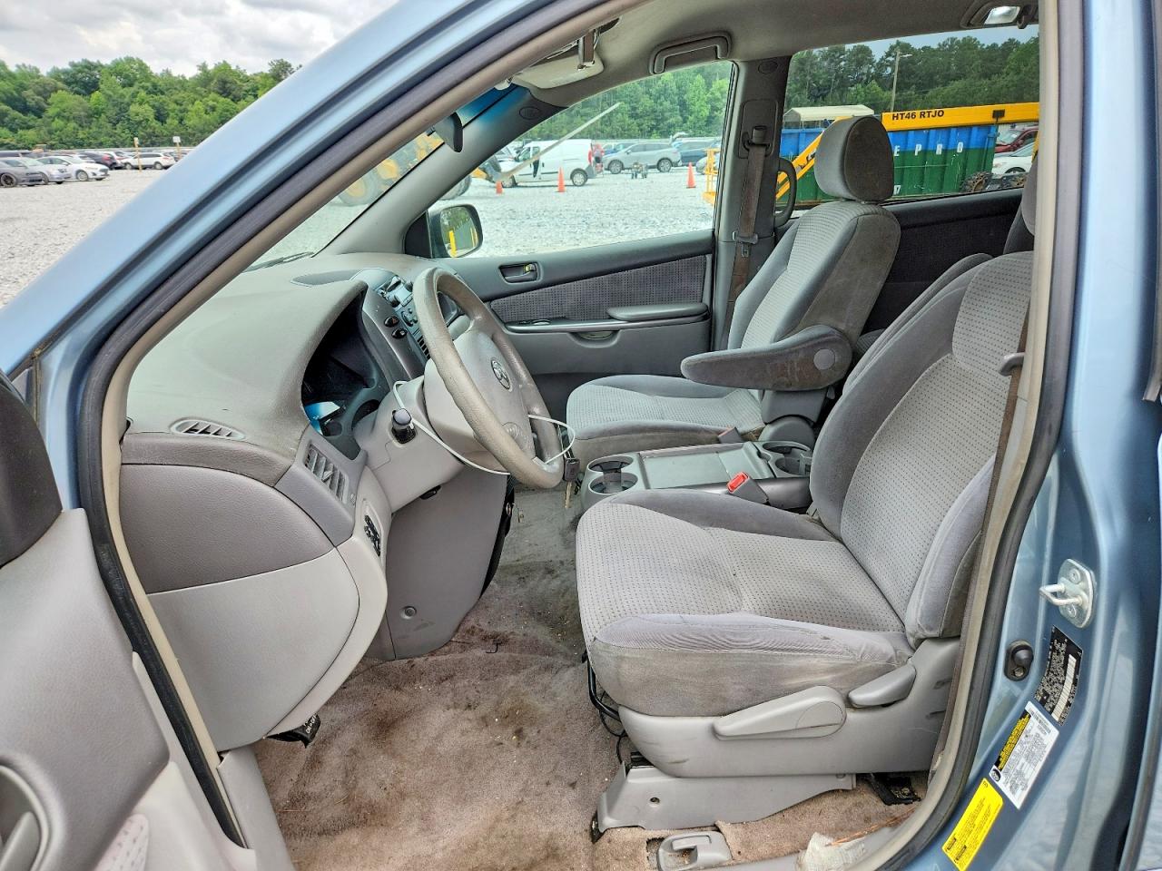 Toyota Sienna Le 8 Passenger