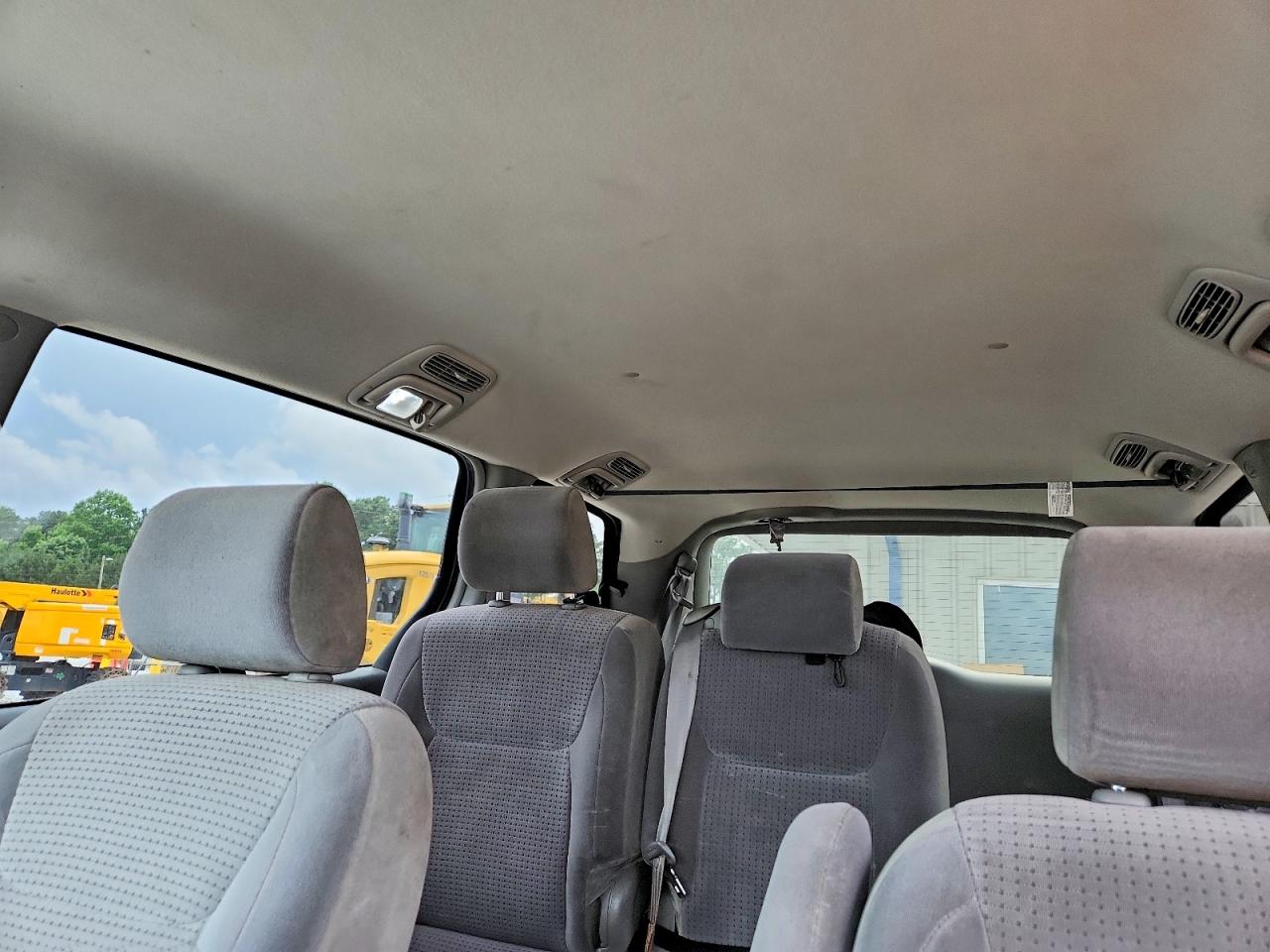 Toyota Sienna Le 8 Passenger