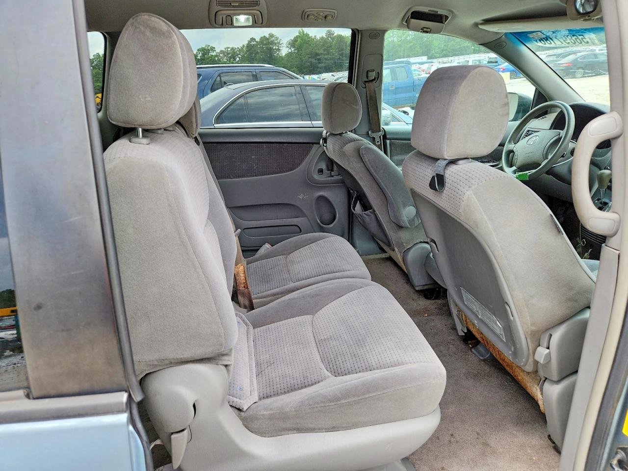 Toyota Sienna Le 8 Passenger