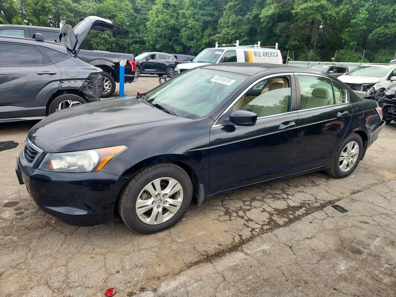 Salvage Honda Accord Image