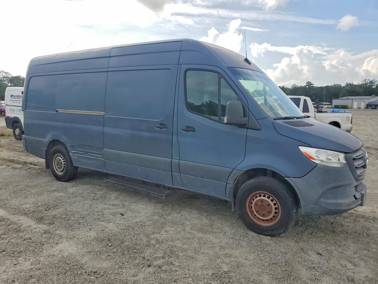 Mercedes-Benz Sprinter 2500