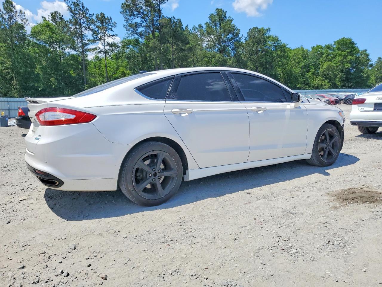 Ford Fusion Se
