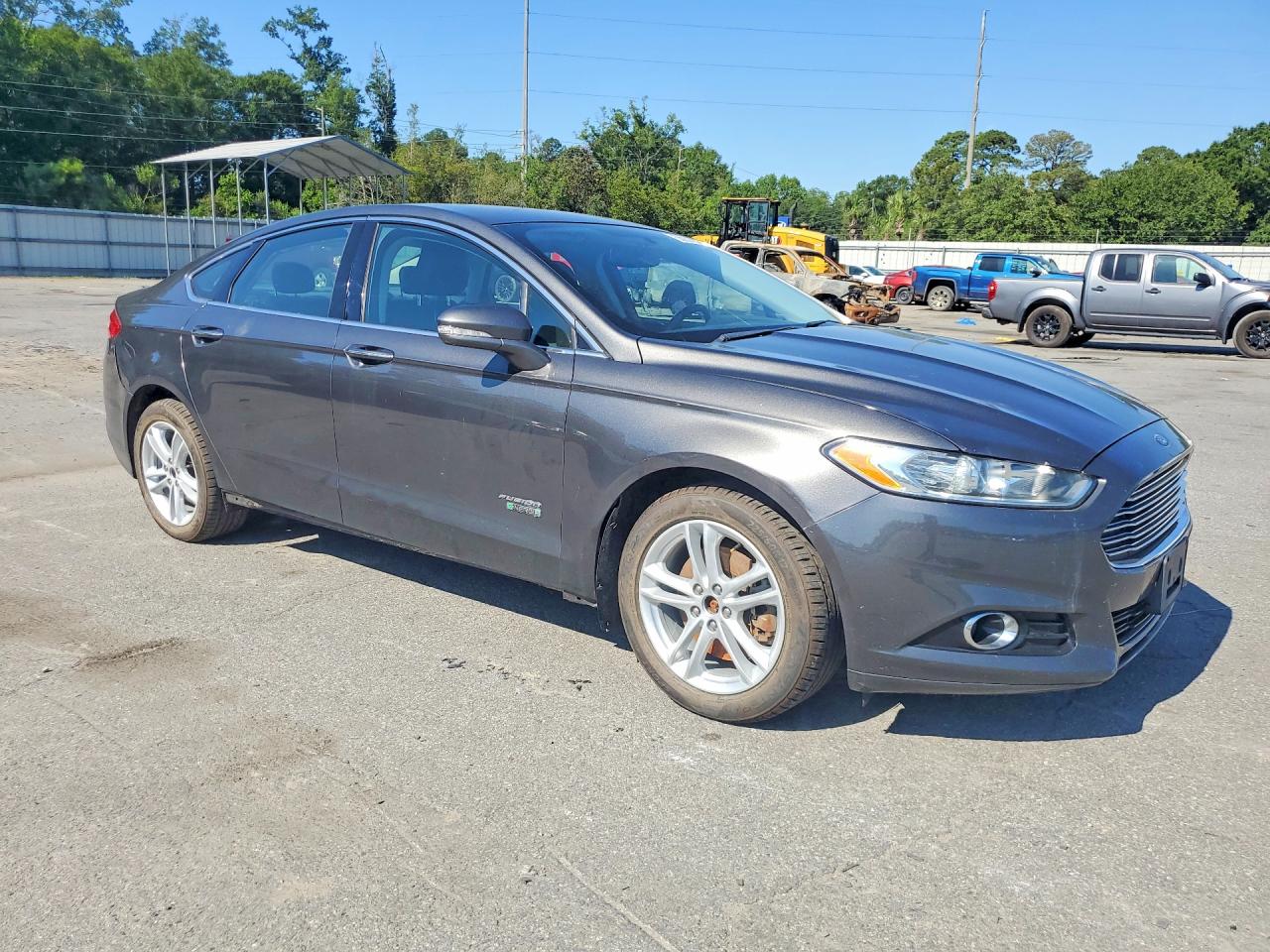Ford Fusion Titanium Phev