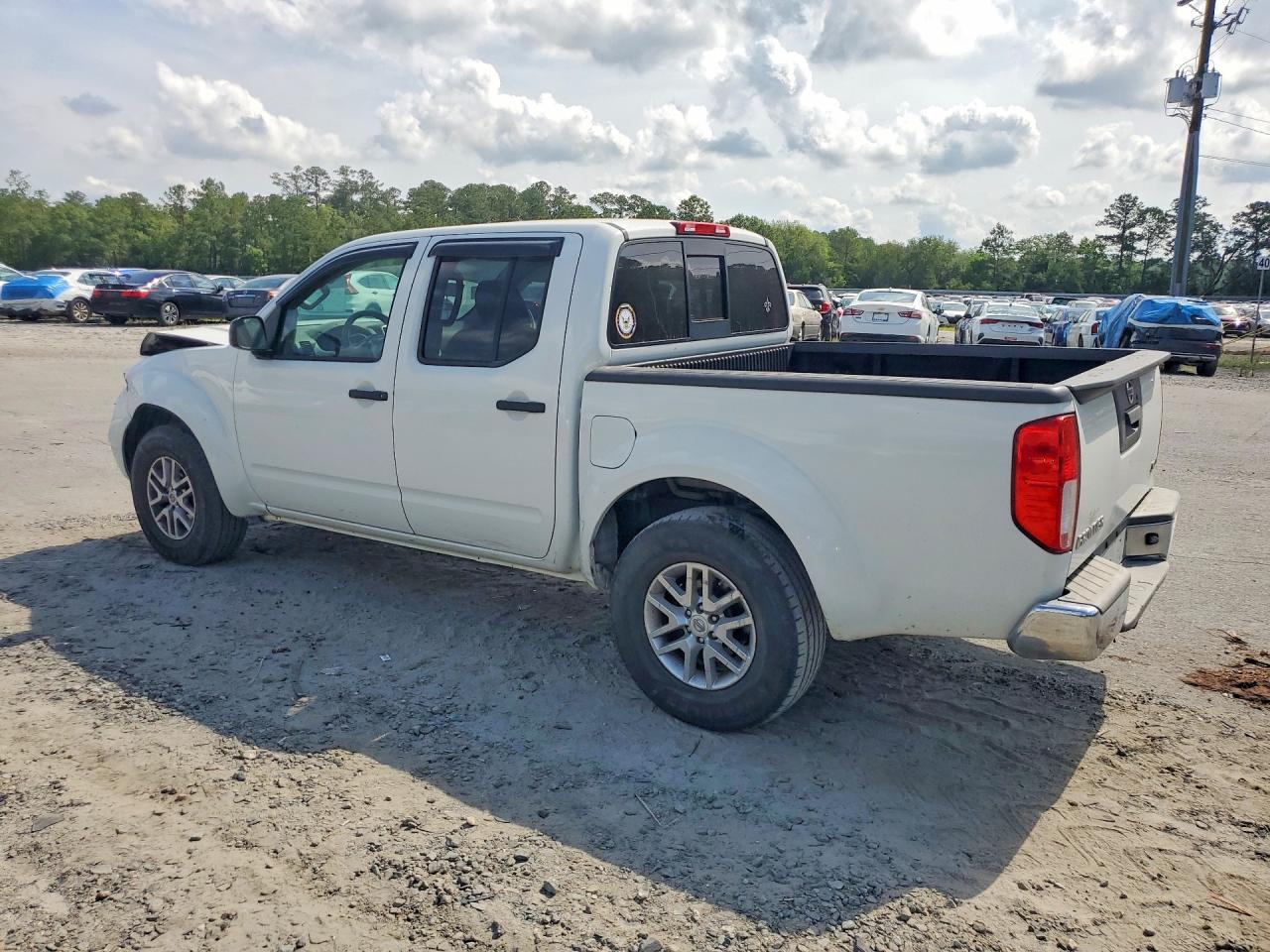 Nissan Frontier Sv