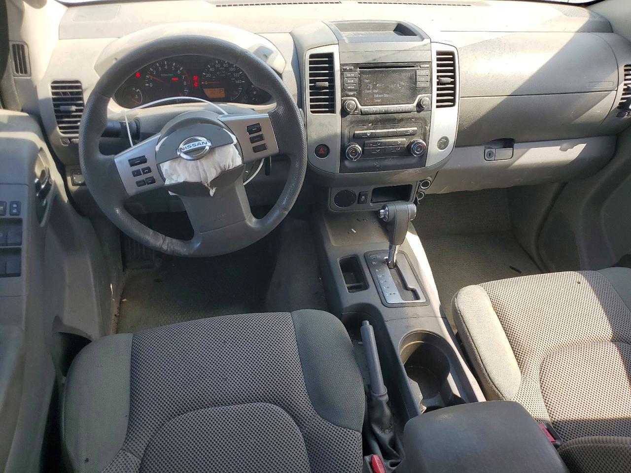 Nissan Frontier Sv