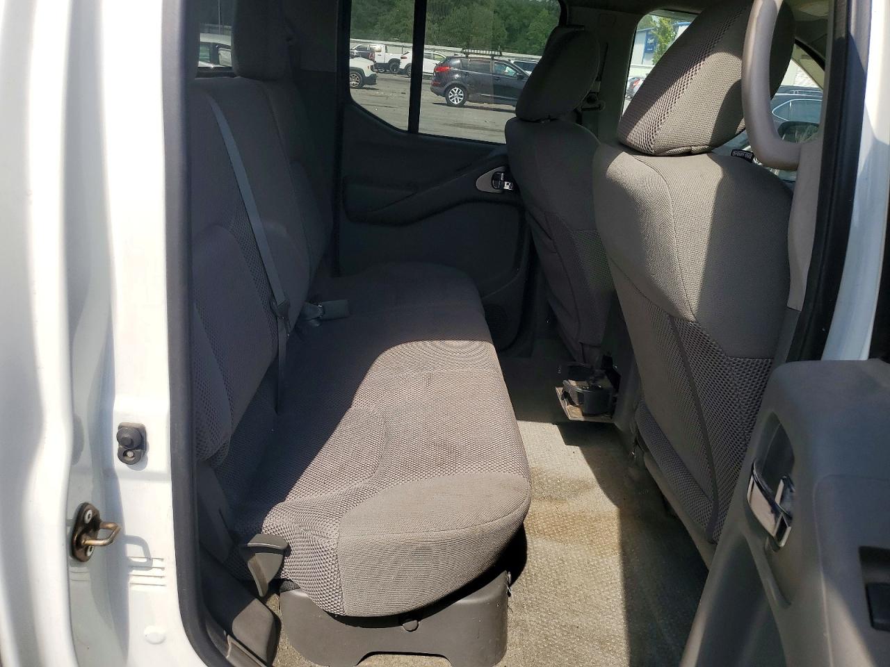 Nissan Frontier Sv