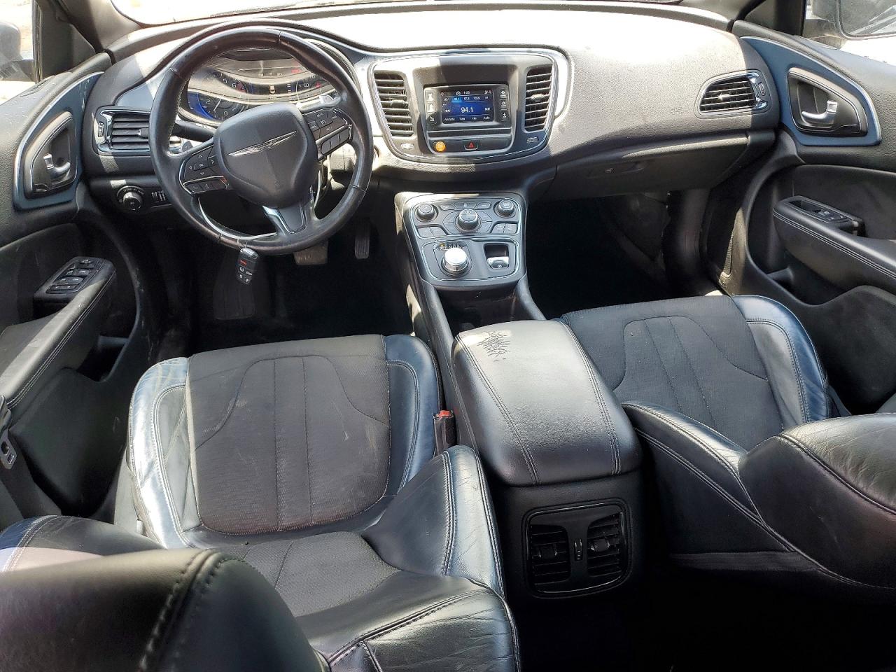 Chrysler 200 S