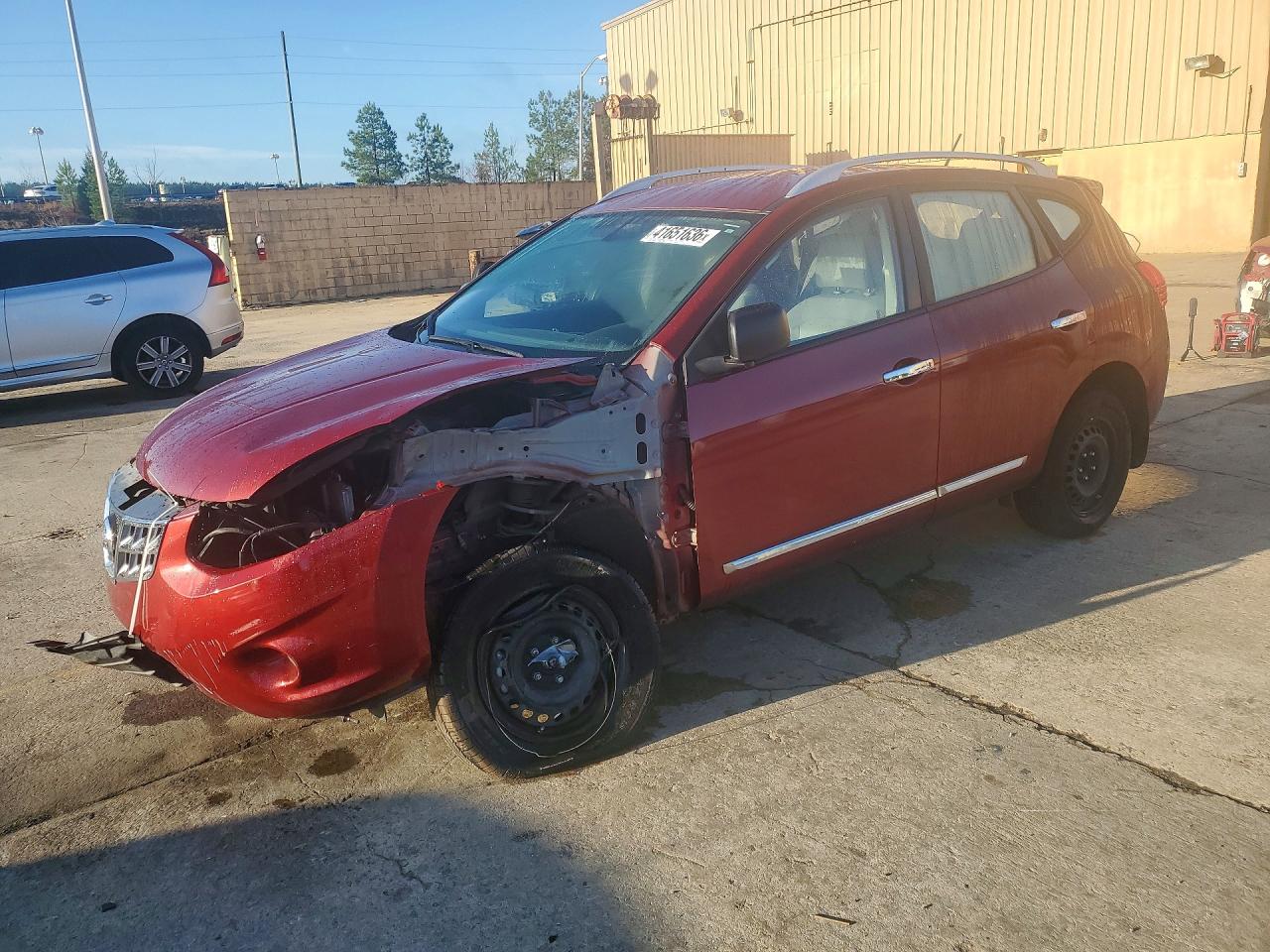 Salvage Nissan Rogue Image
