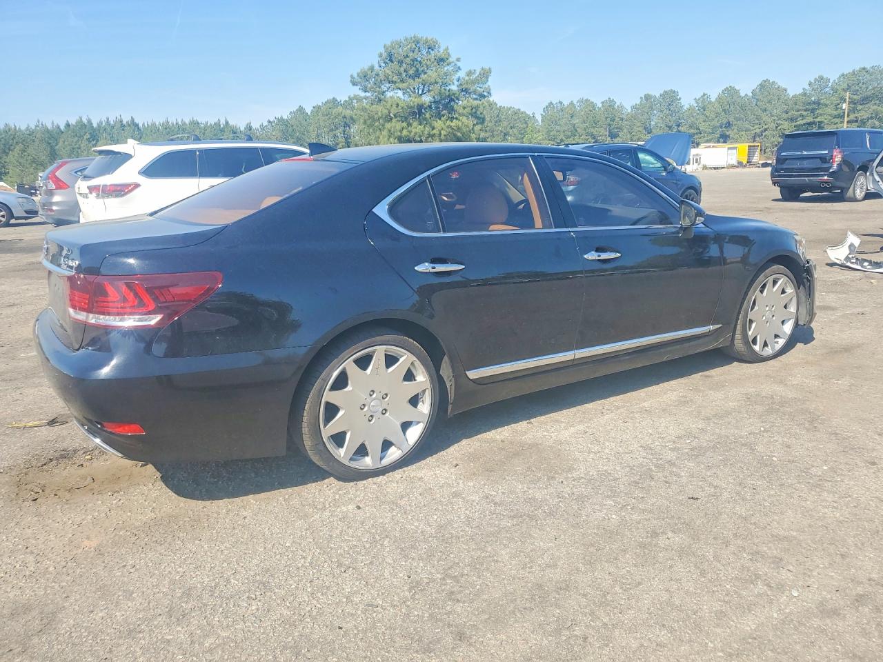 Lexus LS Base