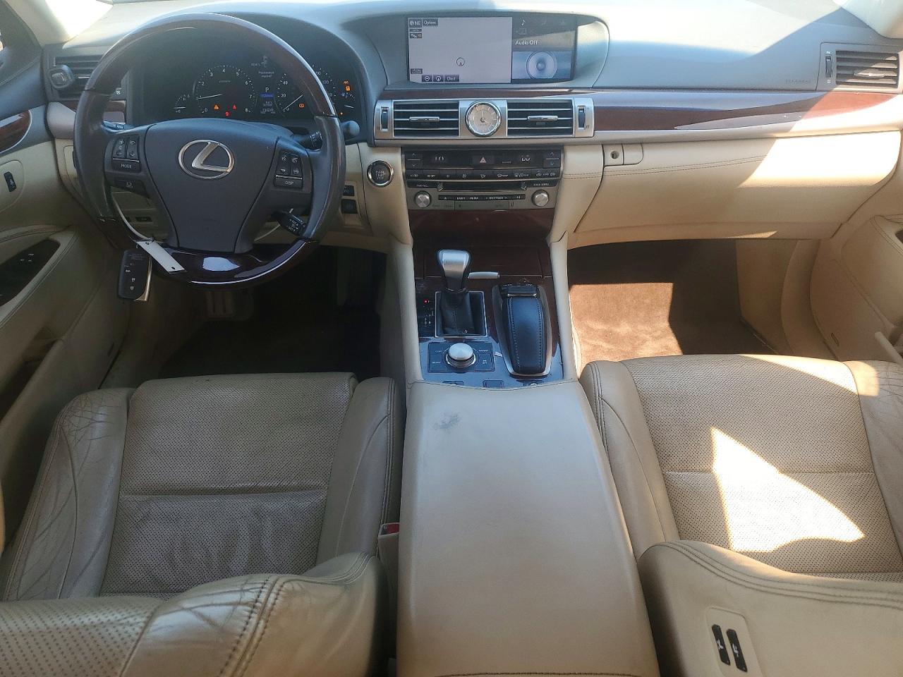 Lexus LS Base