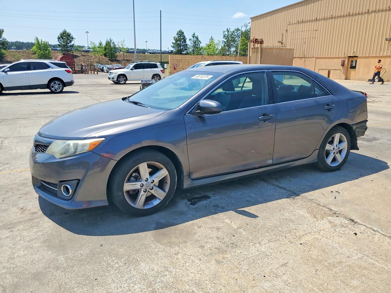 Salvage Toyota Camry Image