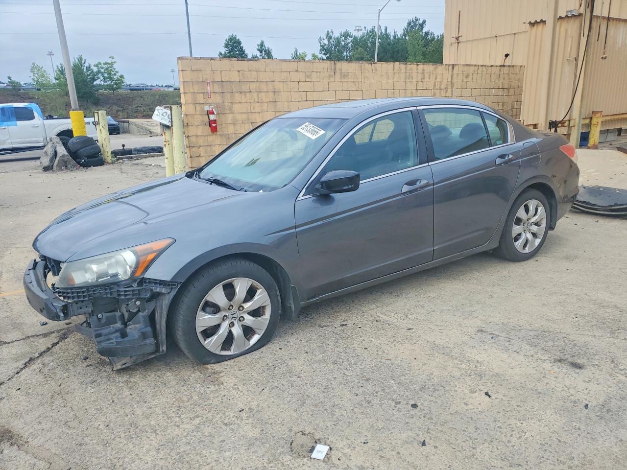 Salvage Honda Accord Image