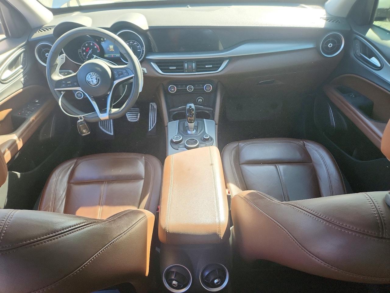 Alfa Romeo Stelvio Sport