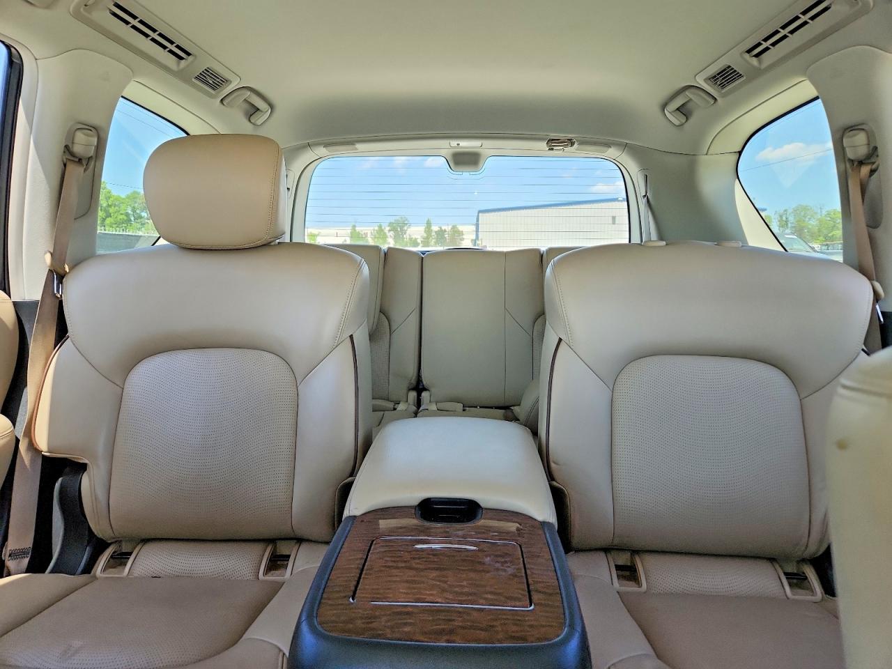 Nissan Armada Platinum